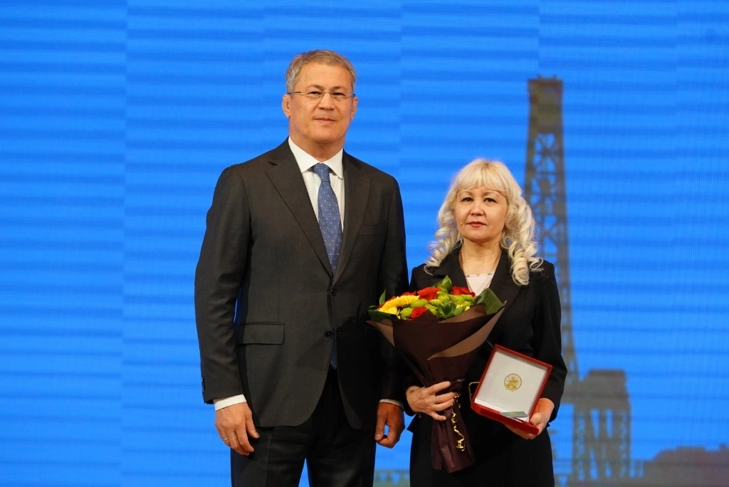 Радий Хабиров принял участие в торжественном мероприятии, посвящённом Дню работников нефтяной и газовой промышленности