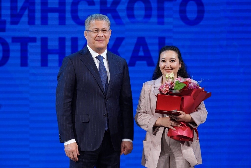 Радий Хабиров поздравил медицинских работников Башкортостана с профессиональным праздником
